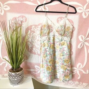 ↟ VINTAGE ↟ Victoria's Secret - floral night slip